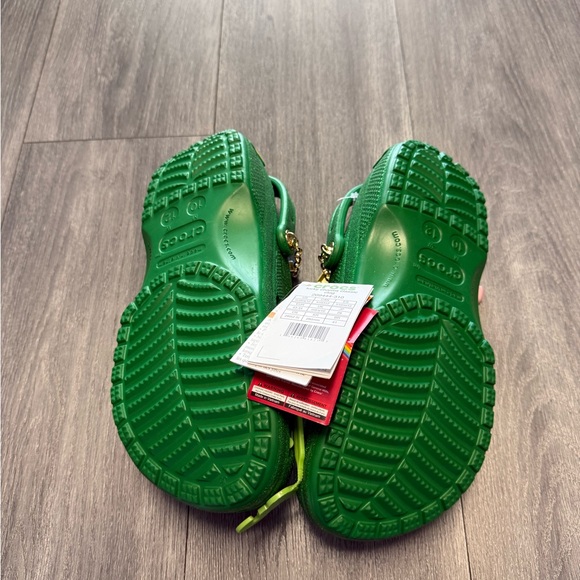 CROCS Lucky Charms Green Classic Clog Mens Size 10 Jibbitz NEW 209444-310 New - Picture 3 of 5